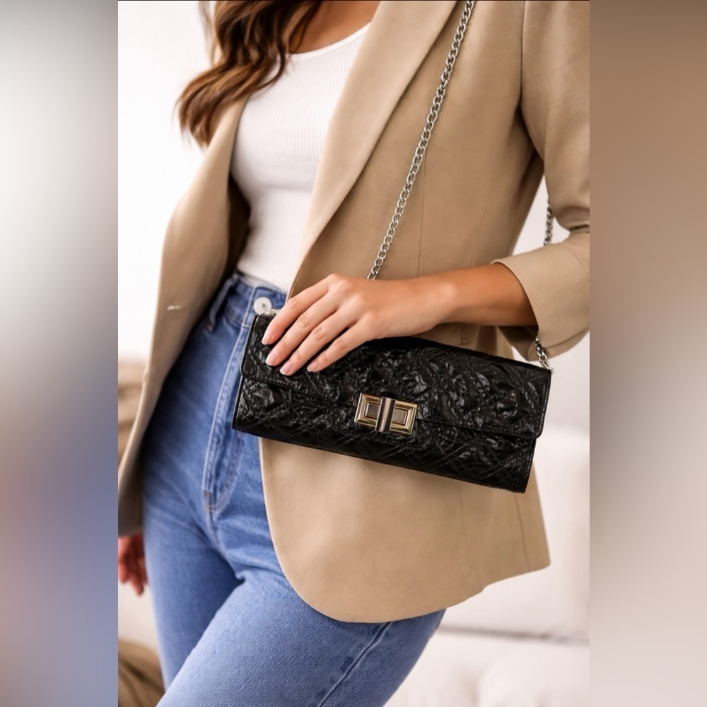 Sondra Roberts Clutch w/ Chain Strap Black…